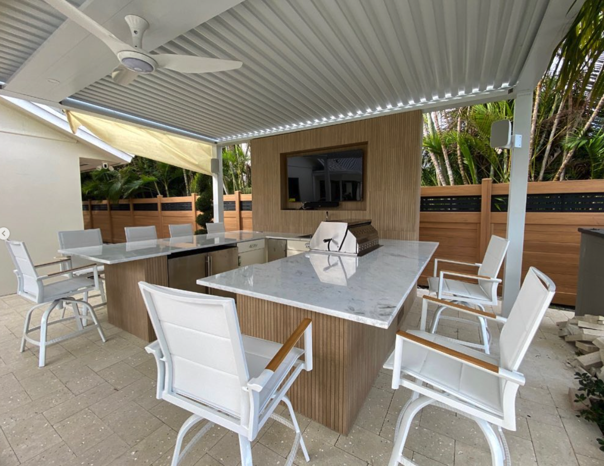 Outdoor kitchen · Marble