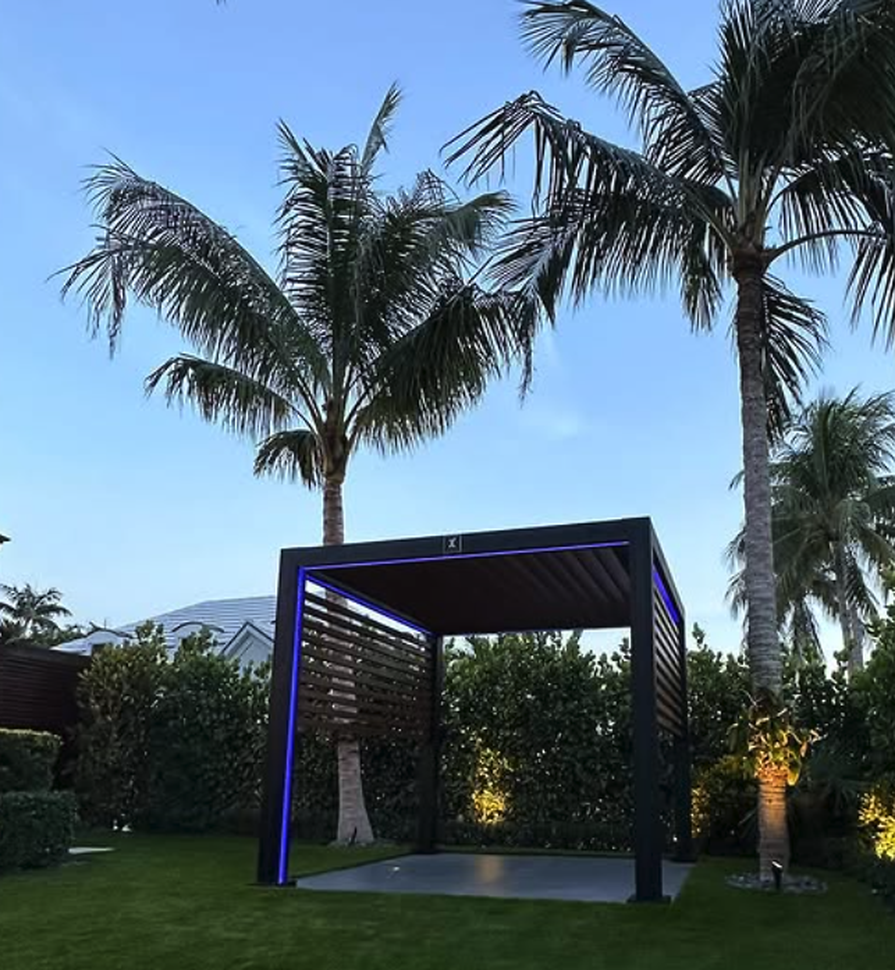 Louvered pergola · LED